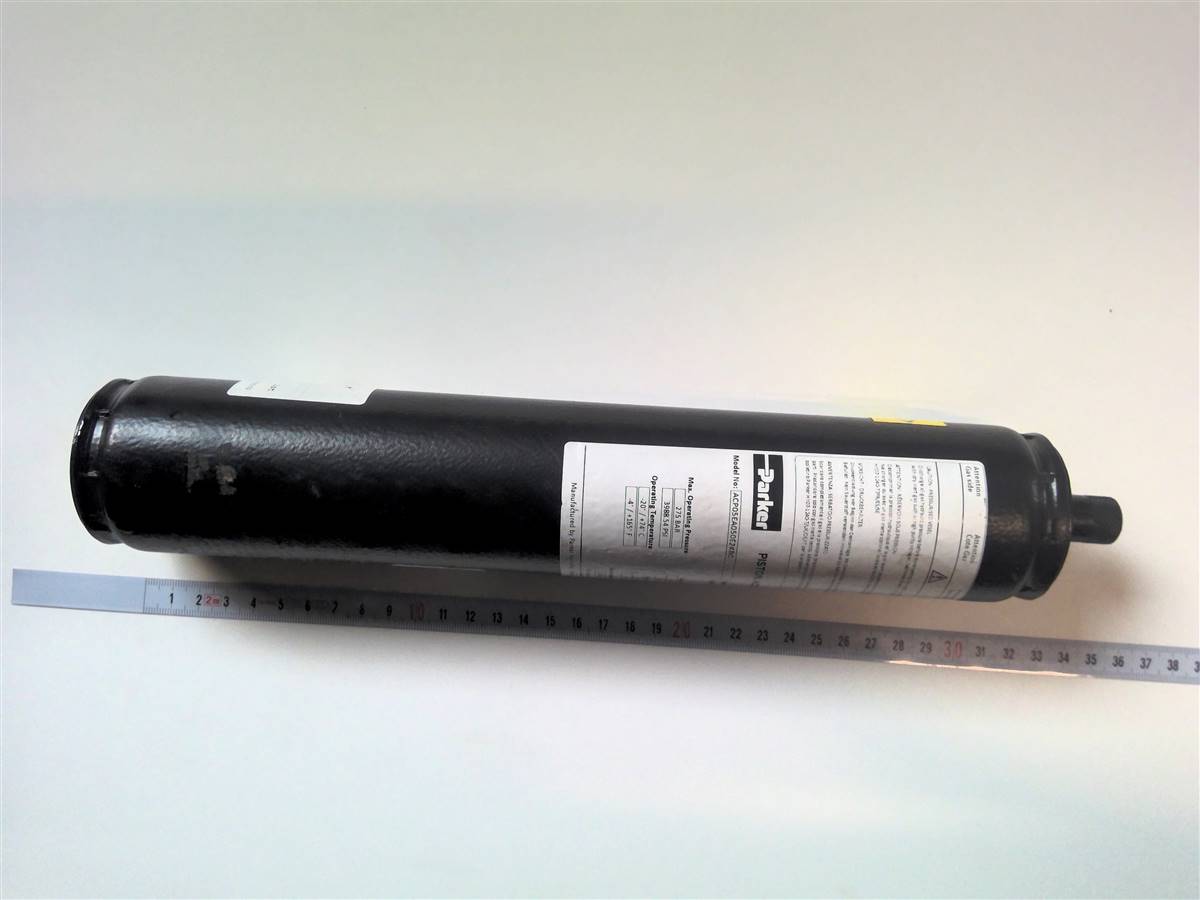 Accumulateur pour bras de rouleaux 0,5L-85 Bars Log Max RE610221