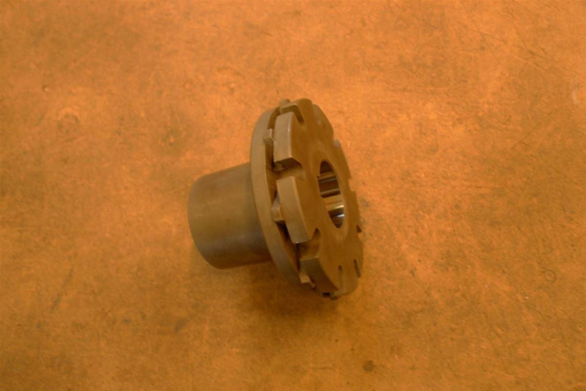 Pignon de scie pour unité de scie LOG MAX 411XL Z=9 RE549114