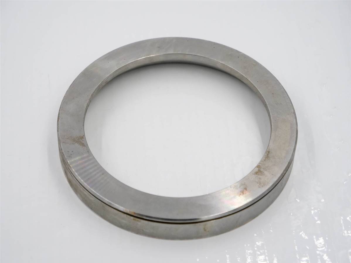 Anneau de chape John Deere T149944